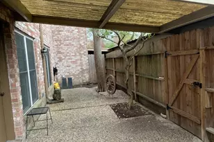 355 N Post Oak Ln, Houston, TX 77024 - Photo 23