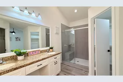 6330 Coachwood Drive, Houston, TX 77035 - Photo 19