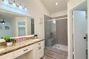 6330 Coachwood Dr, Houston, TX 77035 - Photo 19