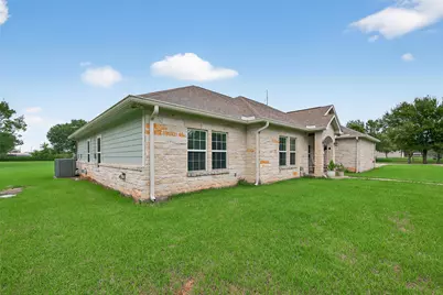 1213 Dyann Drive, Wharton, TX 77488 - Photo 5