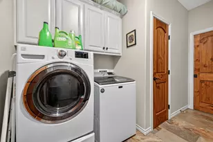 1213 Dyann Dr, Wharton, TX 77488 - Photo 33