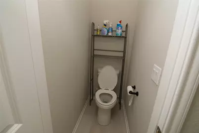 10957 Cannes Memorial Drive, Houston, TX 77043 - Photo 21