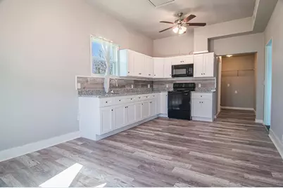 2714 Ball #B-2, Galveston, TX 77550 - Photo 11