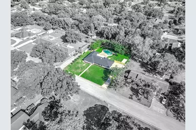 109 E Sherwood Drive, Alvin, TX 77511 - Photo 43