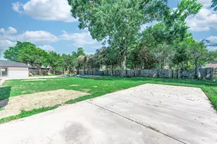 109 E Sherwood Dr, Alvin, TX 77511 - Photo 37