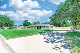 109 E Sherwood Dr, Alvin, TX 77511 - Photo 45