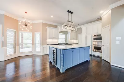 11 E Wedgemere Circle, The Woodlands, TX 77381 - Photo 17
