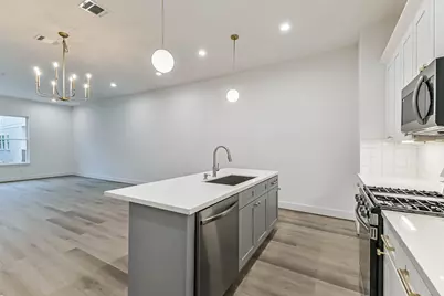 7709 Earl Rudder Way, Houston, TX 77055 - Photo 9