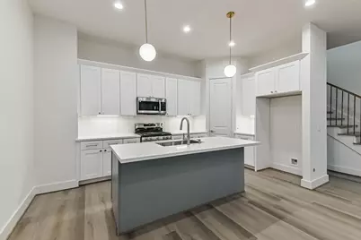 7709 Earl Rudder Way, Houston, TX 77055 - Photo 5
