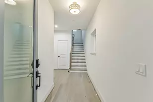 7709 Earl Rudder Wy, Houston, TX 77055 - Photo 3