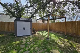 13327 Bridgewalk Ln, Houston, TX 77041 - Photo 15