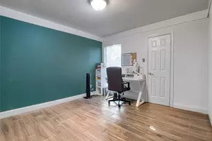 9707 Richmond Ave, Houston, TX 77042 - Photo 11