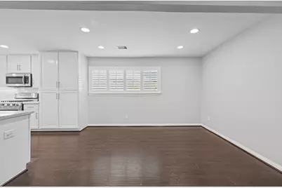 1318 Spillers Lane, Houston, TX 77043 - Photo 13