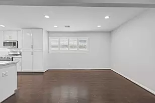 1318 Spillers Ln, Houston, TX 77043 - Photo 13