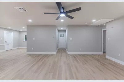 26701 Knottywood Court, Huntsville, TX 77320 - Photo 11