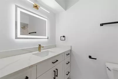 811 Lovett Boulevard #21, Houston, TX 77006 - Photo 15