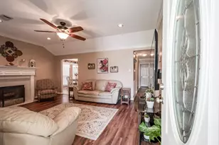 1311 Alpha Ln, Crosby, TX 77532 - Photo 9