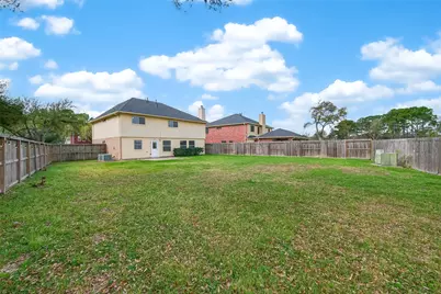 6002 Villa Hills Drive, Houston, TX 77066 - Photo 7