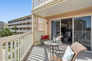 6300 Seawall Blvd, Galveston, TX 77551 - Photo 21