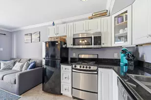 6300 Seawall Blvd, Galveston, TX 77551 - Photo 11