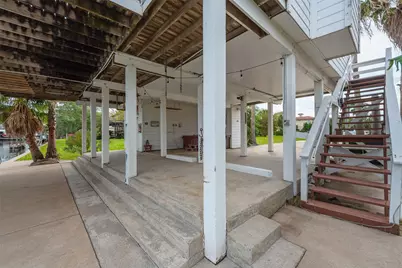 1426 Tiki Drive, Tiki Island, TX 77554 - Photo 23
