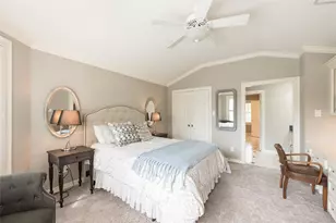 24 Village Oaks Ln, Houston, TX 77055 - Photo 23