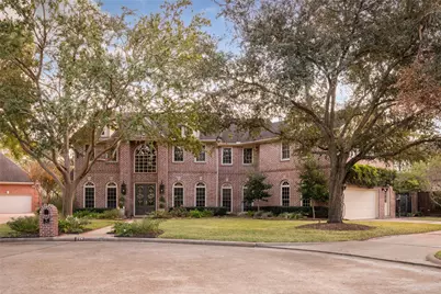 24 Village Oaks Lane, Houston, TX 77055 - Photo 1