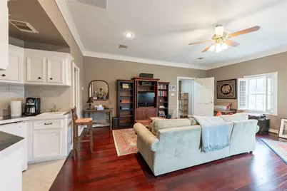 24 Village Oaks Lane, Houston, TX 77055 - Photo 27