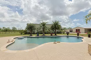 3755 County Rd 160, Alvin, TX 77511 - Photo 29