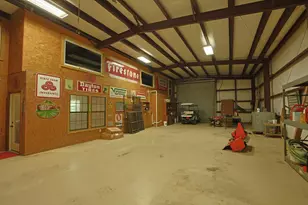 3755 County Rd 160, Alvin, TX 77511 - Photo 35