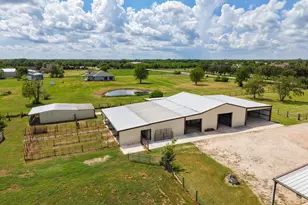 3755 County Rd 160, Alvin, TX 77511 - Photo 37