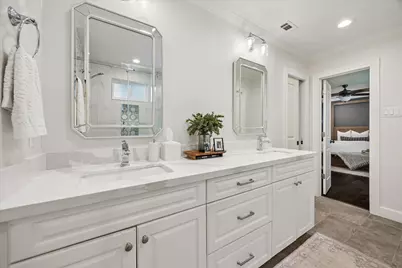 215 Greenpark Drive, Houston, TX 77079 - Photo 17