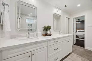 215 Greenpark Dr, Houston, TX 77079 - Photo 17