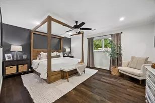 215 Greenpark Dr, Houston, TX 77079 - Photo 15