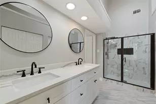 8818 Vinkins Rd, Houston, TX 77071 - Photo 15