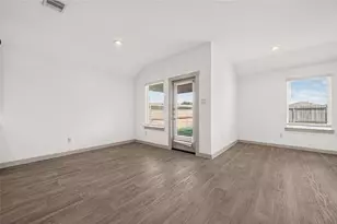 8043 Black Forest Ln, Rosharon, TX 77583 - Photo 7