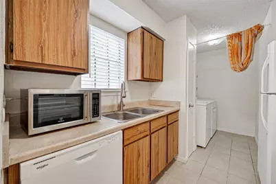 2800 Jeanetta Street #406, Houston, TX 77063 - Photo 17
