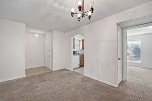 2800 Jeanetta St, Houston, TX 77063 - Photo 13