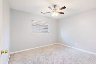 2922 Abbey Field Dr, Pearland, TX 77584 - Photo 15