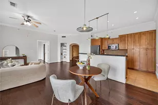1010 Rosine St, Houston, TX 77019 - Photo 3
