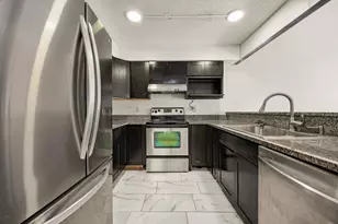 7092 Greenway Chase St, Houston, TX 77072 - Photo 15