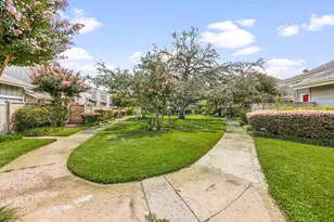 7092 Greenway Chase St, Houston, TX 77072 - Photo 33