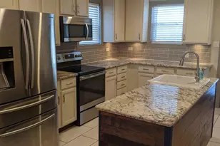 407 S 2nd St, Humble, TX 77338 - Photo 11