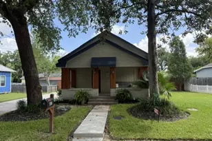 407 S 2nd St, Humble, TX 77338 - Photo 1