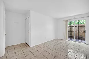 7200 Clarewood Dr, Houston, TX 77036 - Photo 3