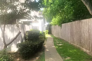 7200 Clarewood Dr, Houston, TX 77036 - Photo 27