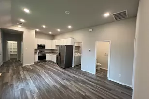 11595 Persimmon St, Willis, TX 77318 - Photo 5