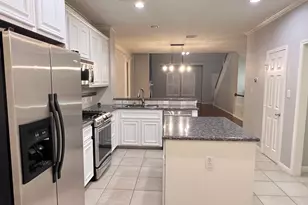 2905 W Dallas St, Houston, TX 77019 - Photo 3