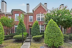 2905 W Dallas St, Houston, TX 77019 - Photo 1