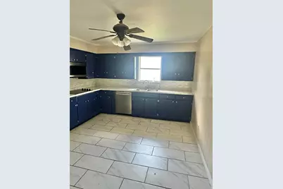 401 Walnut, Yoakum, TX 77995 - Photo 7
